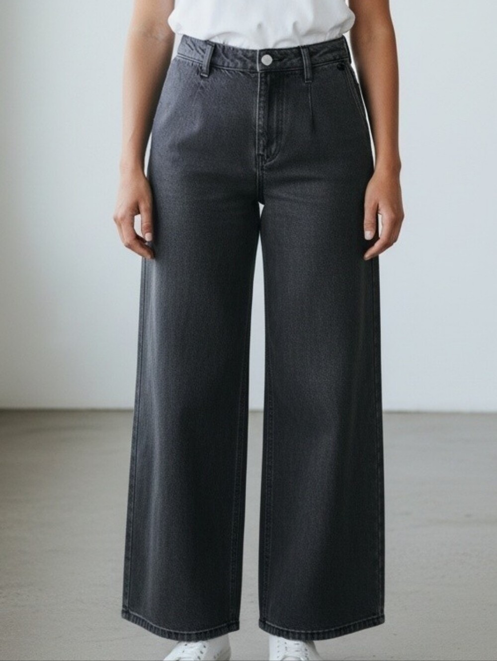 J. Peterman Charcoal High Waist Wide Leg Denim 12